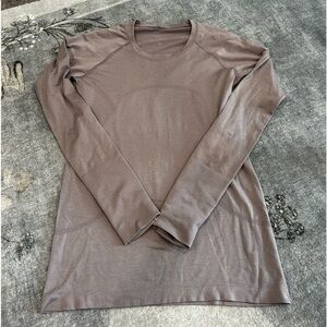Lululemon Swiftly Tech long sleeve - mauve - size 8